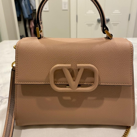 AUTHENTIC VALENTINO SMALL VSLING GRAINY CALFSKIN HANDBAG WORN TWICE. - Picture 1 of 5